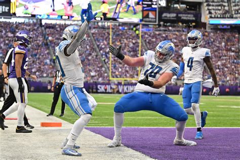 Live out Your Gridiron Dreams with Legends Football League! A Touchdown Celebration of Feminine Strength and Strategic Gameplay