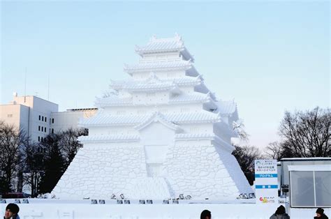 삿포로 눈 축제: 눈과 얼음의 예술, 그리고 문화의 교차로